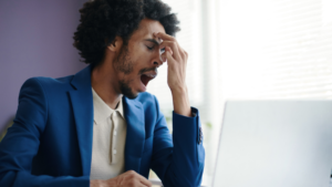 職場に与える悪影響とリスク - 放置するとどうなる？